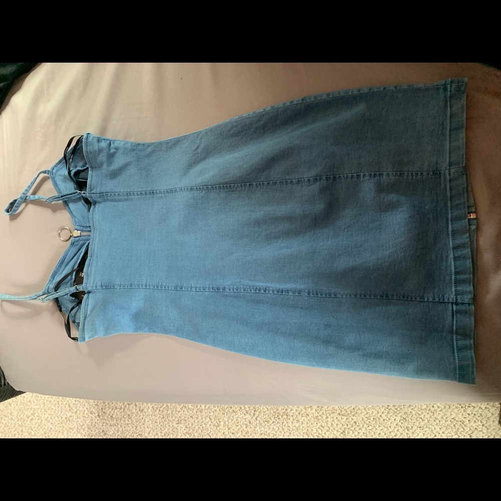 Dress - Picture 3 of 4